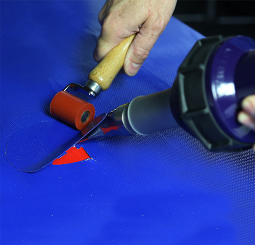 M&aacute;y h&agrave;n nhựa cầm tay Weldy HT 1600W thi c&ocirc;ng h&agrave;n bạt nhựa, h&agrave;n m&agrave;ng nhựa chống thấm