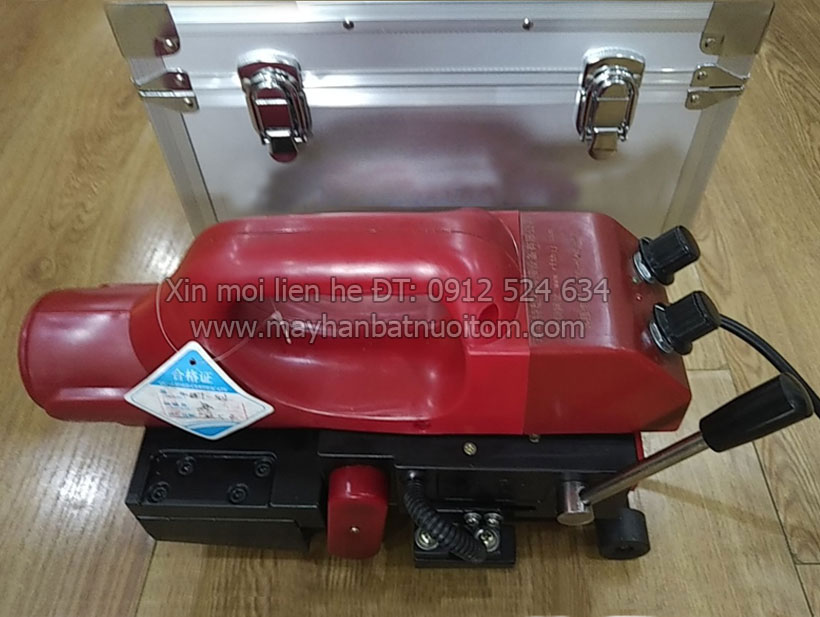 M&aacute;y h&agrave;n bạt RFT501