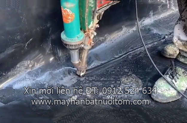 M&aacute;y h&agrave;n đ&ugrave;n nhựa LST600A h&agrave;n bạt HDPE