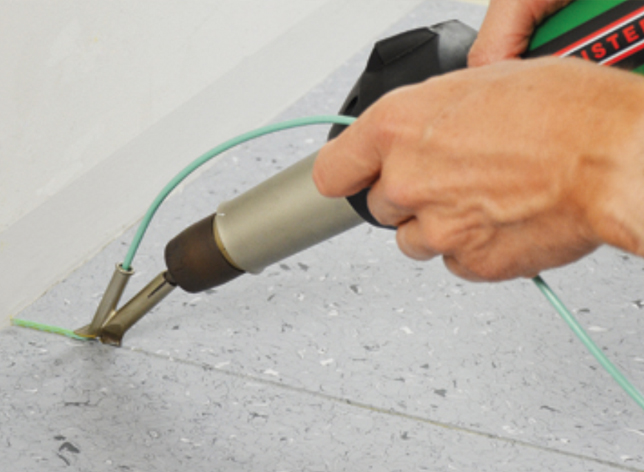 Máy hàn nhựa cầm tay Triac ST - Hàn sàn nhựa vinyl, hàn sàn nhựa PVC, hàn sàn thể thao